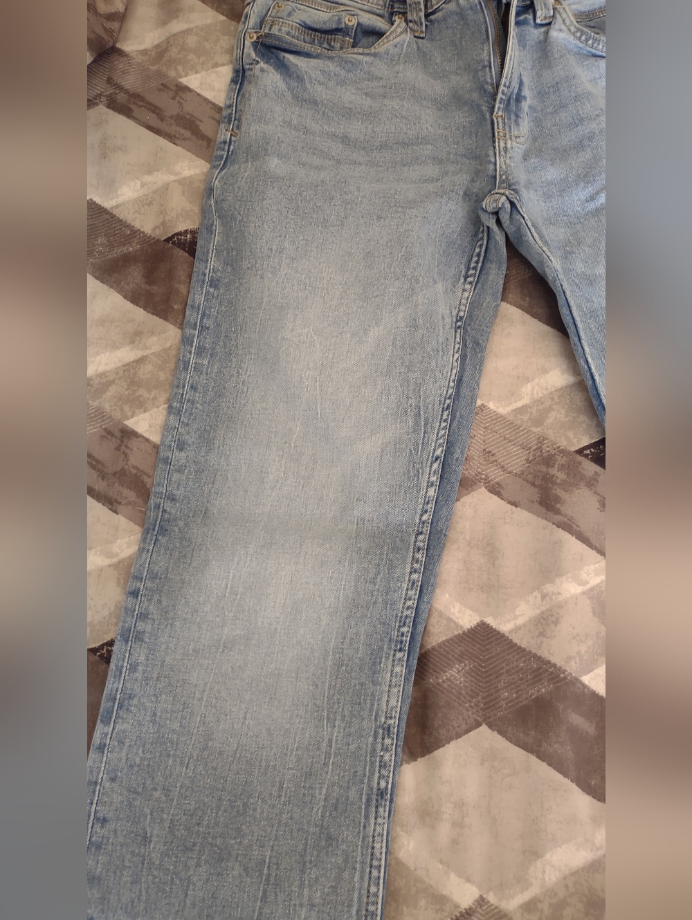 Kenneth Cole Jeans - Picture 3 of 6